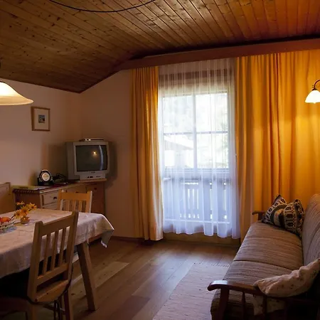 Freundhof Apartment *